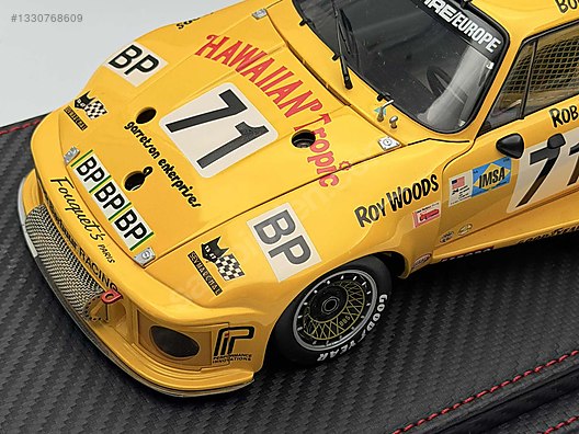 Exoto Diecast Model 1:18 Porsche Araba - 1330768609