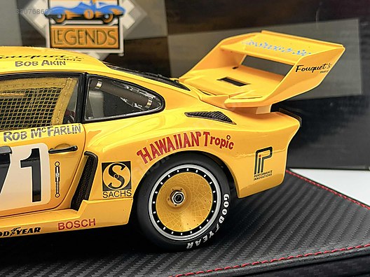 Exoto Diecast Model 1:18 Porsche Araba - 1330768609