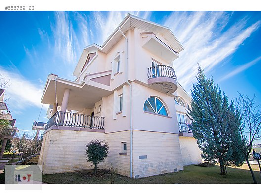 Emlak Ofisinden Satılık 6+2, 320 m² Müstakil Ev 595.000 TL�ye