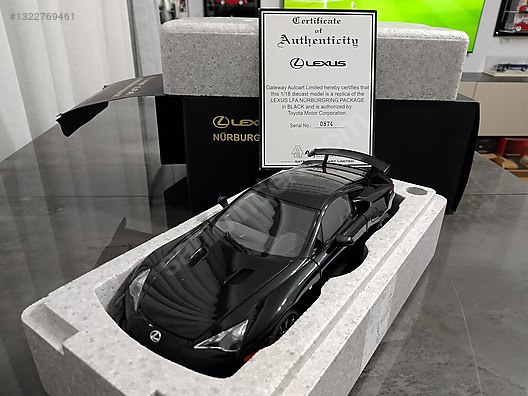 Autoart Diecast Model 1:18 Lexus Araba - 1322769461
