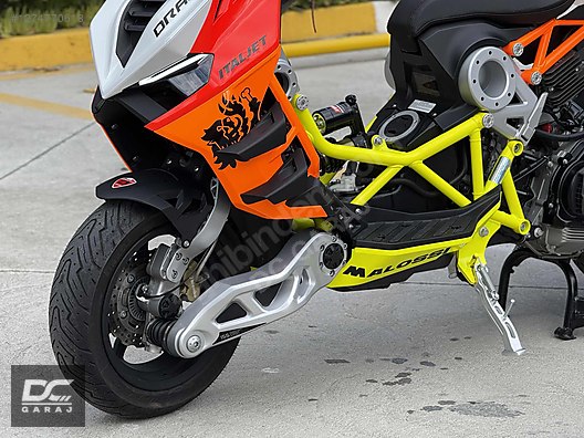 Italjet Dragster 300 motorsiklet