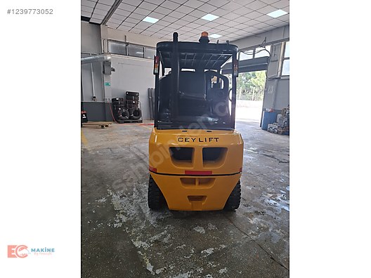 Machinery / Industrial / Carrying & Stacking Equipment / Forklifts / For Sale / Ceylift