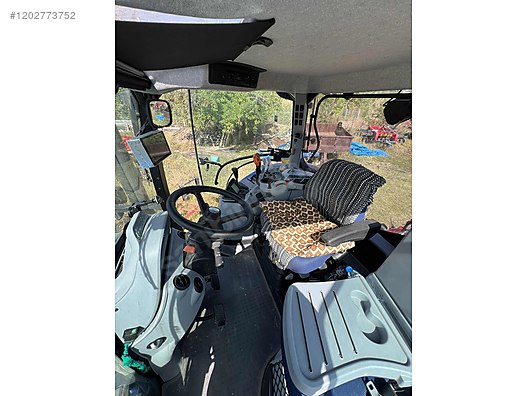 Machinery / Agricultural Machines / Tractors / New Holland / TR6.135S