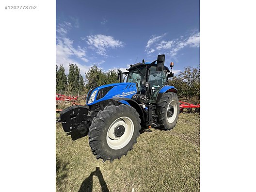 Machinery / Agricultural Machines / Tractors / New Holland / TR6.135S