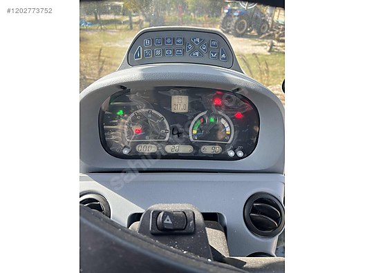 Machinery / Agricultural Machines / Tractors / New Holland / TR6.135S