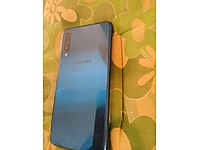 SAMSUNG GALAXI A7 2018 MODEL 64 CB HAFIZA ARTAN 256 CB TAŞ GİBİ