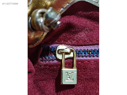 Louis Vuitton Paris King Lock Vintage at  - 1123774394