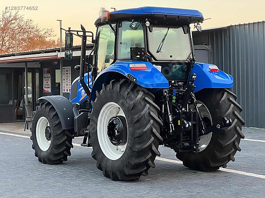 Machinery / Agricultural Machines / Tractors / New Holland / TR5.110