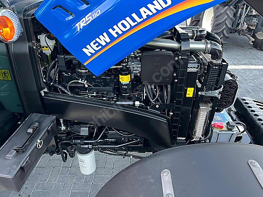 Machinery / Agricultural Machines / Tractors / New Holland / TR5.110