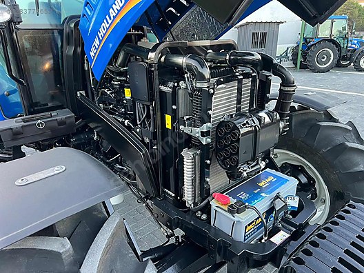 Machinery / Agricultural Machines / Tractors / New Holland / TR5.110