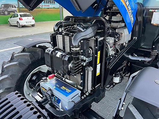 Machinery / Agricultural Machines / Tractors / New Holland / TR5.110