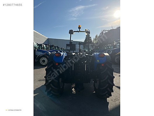 Machinery / Agricultural Machines / Tractors / New Holland / T3.60B