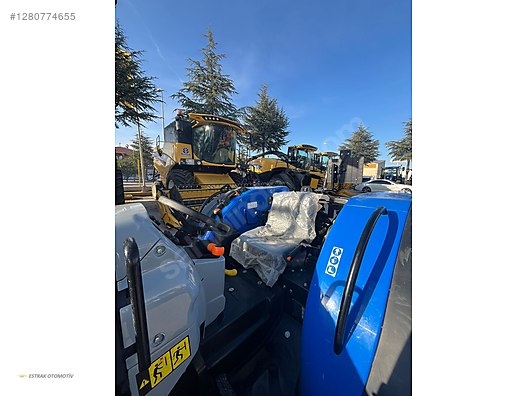 Machinery / Agricultural Machines / Tractors / New Holland / T3.60B