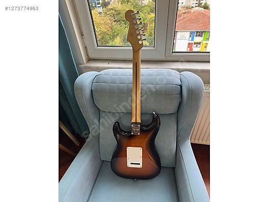 Squier Elektro Gitar