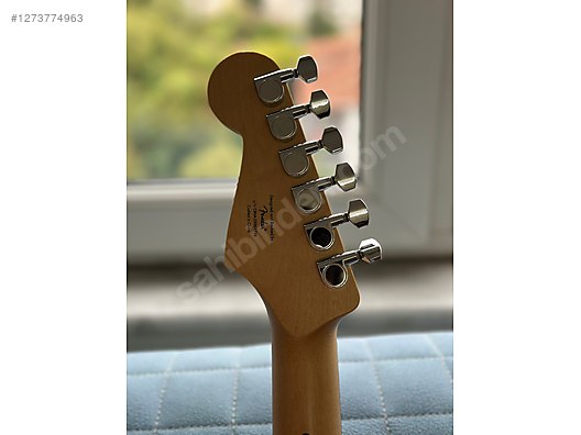 Squier Elektro Gitar