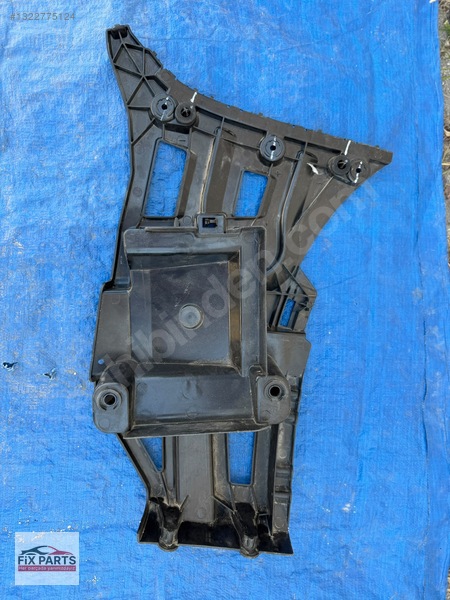BMW X1 Tampon Braketi (Arka)