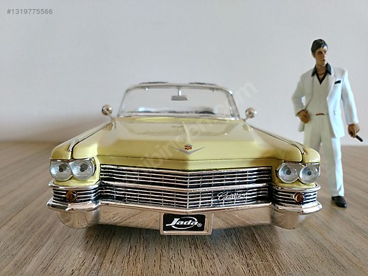 Jada Toys Diecast Model 1:18 Cadillac Araba - 1319775566