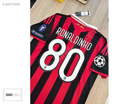 AC Milan 2009-2010 İç saha Ronaldinho Gaucho forması on sahibinden