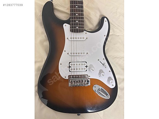 Squier Elektro Gitar