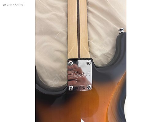 Squier Elektro Gitar