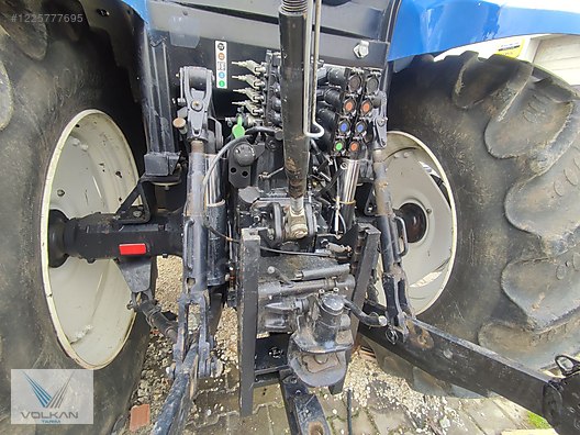 Machinery / Agricultural Machines / Tractors / New Holland / TR6.140