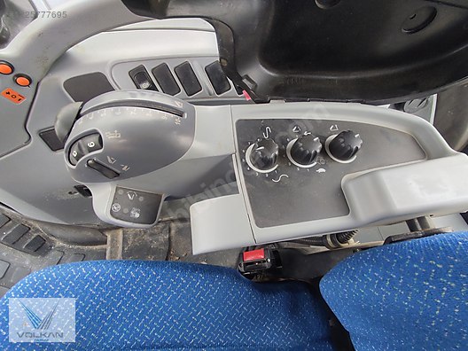 Machinery / Agricultural Machines / Tractors / New Holland / TR6.140