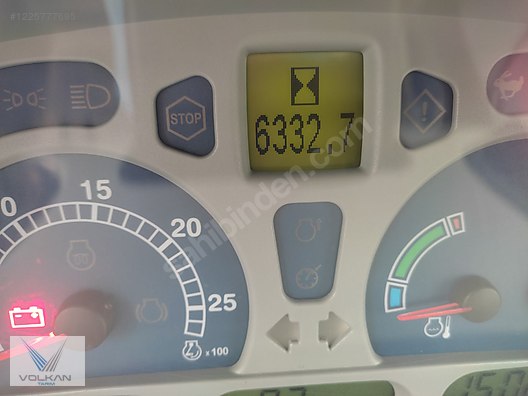 Machinery / Agricultural Machines / Tractors / New Holland / TR6.140