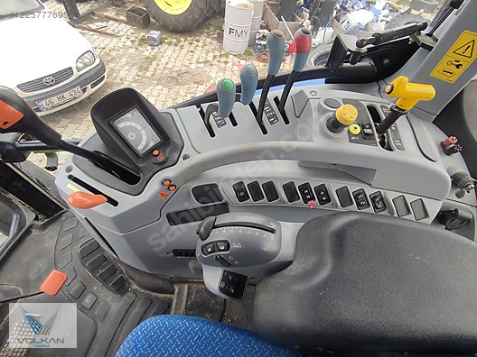 Machinery / Agricultural Machines / Tractors / New Holland / TR6.140