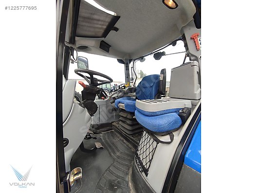 Machinery / Agricultural Machines / Tractors / New Holland / TR6.140