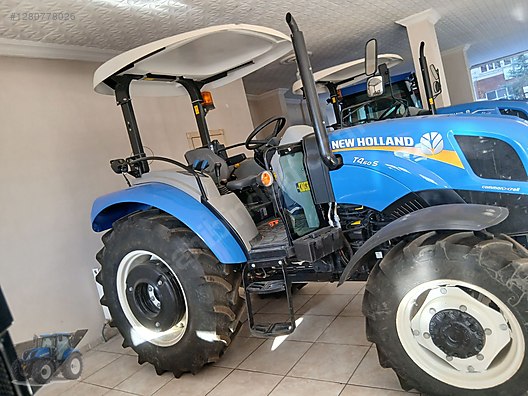 Machinery / Agricultural Machines / Tractors / New Holland / T4.60S