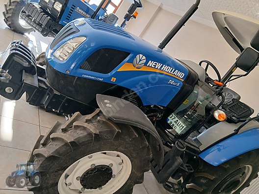 Machinery / Agricultural Machines / Tractors / New Holland / T4.60S