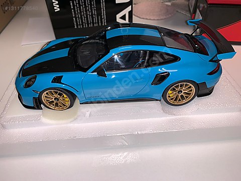 Autoart Diecast Model 1:18 Porsche Araba - 1311778540