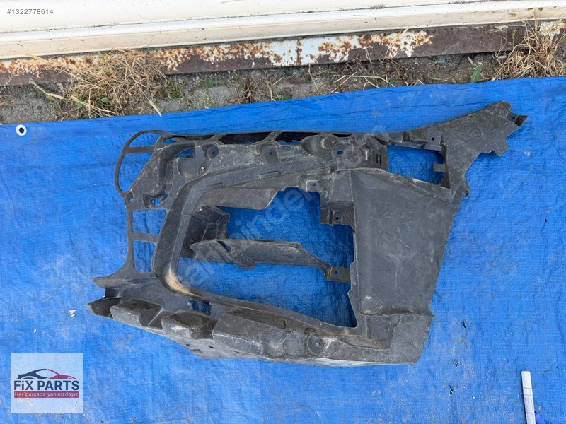 BMW 4 Serisi Tampon Braketi (Ön)