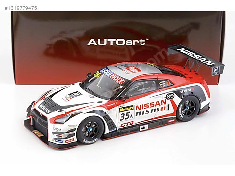 Autoart Diecast Model 1:18 Nissan Araba - 1319779475