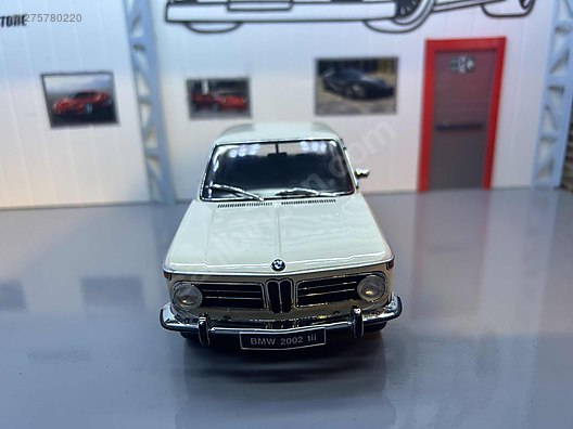 Kyosho Diecast Model 1:18 BMW Araba - 1275780220