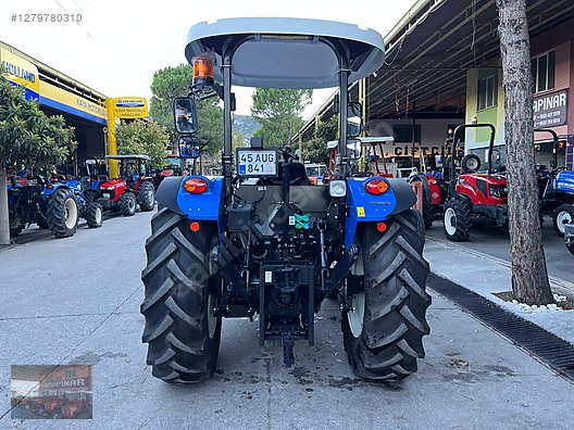 Machinery / Agricultural Machines / Tractors / New Holland / TT60 Classic