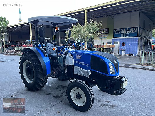 Machinery / Agricultural Machines / Tractors / New Holland / TT60 Classic