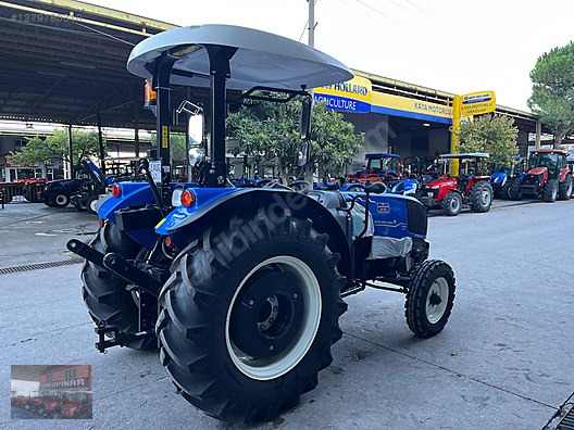 Machinery / Agricultural Machines / Tractors / New Holland / TT60 Classic