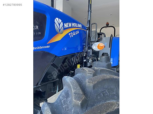 Machinery / Agricultural Machines / Tractors / New Holland / TD4.65B