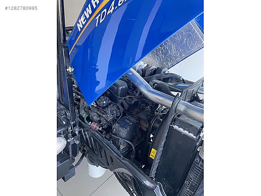 Machinery / Agricultural Machines / Tractors / New Holland / TD4.65B