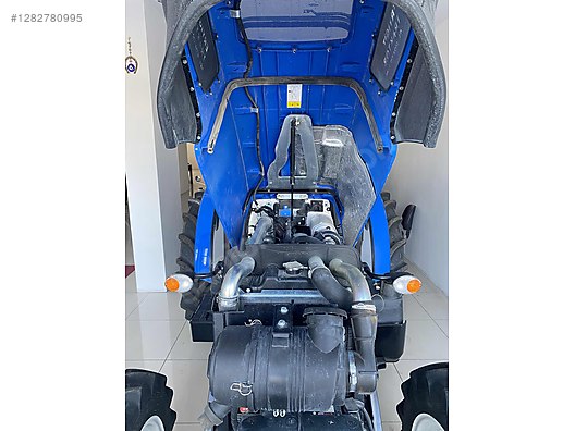 Machinery / Agricultural Machines / Tractors / New Holland / TD4.65B