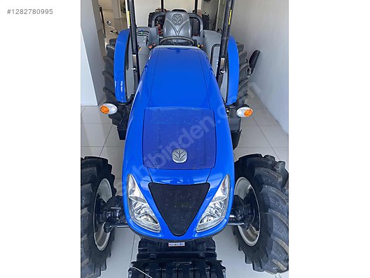 Machinery / Agricultural Machines / Tractors / New Holland / TD4.65B