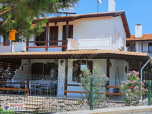 Ayvalik Sahilkent De Sezonluk Kiralik Esyali Villa Kiralik Villa Ilanlari Sahibinden Com Da 937781015