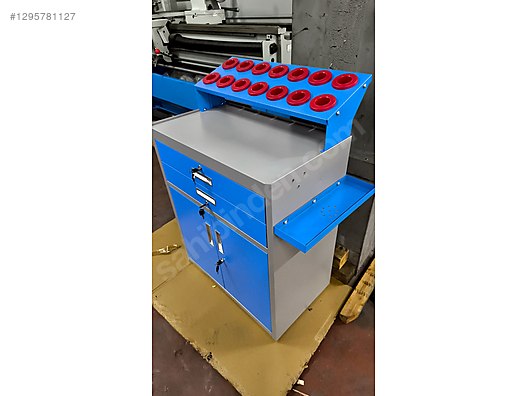 CNC Takım Dolabı (BT40 14 Takım Tutucu ve Geniş Hacimli Raflar