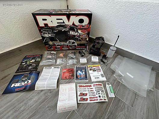 TRAXXAS REVO 3.3 - TEMİZ, FULL SET, EKSİKSİZ, KUTULU - Traxxas RC
