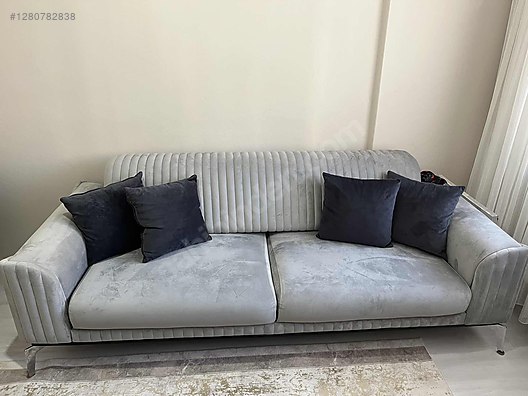 Used & Brand New Items / Home Decor / Furniture / Den & Living Room / Living Room Furniture