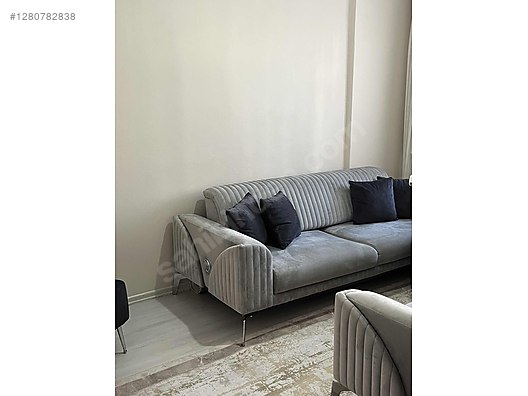 Used & Brand New Items / Home Decor / Furniture / Den & Living Room / Living Room Furniture