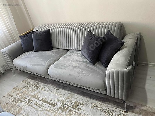 Used & Brand New Items / Home Decor / Furniture / Den & Living Room / Living Room Furniture