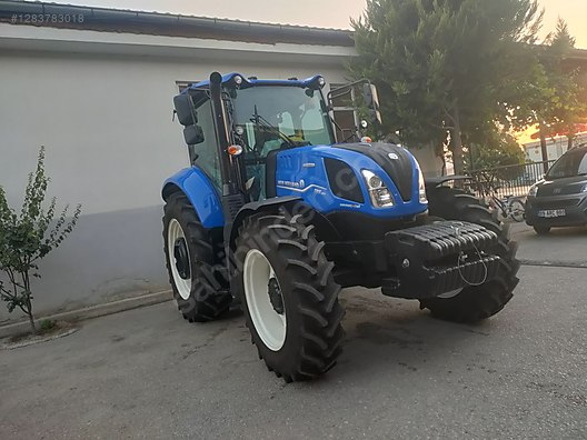 Machinery / Agricultural Machines / Tractors / New Holland / TR5.120