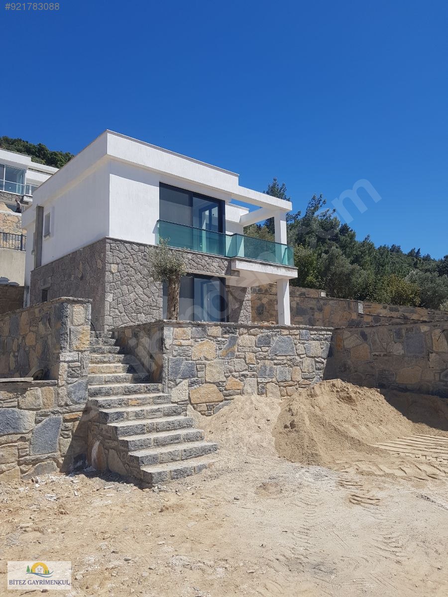 BODRUM MERKEZDE DENİZ MANZARALI 4+1 MÜSTAKİL VİLLA Kiralık Müstakil